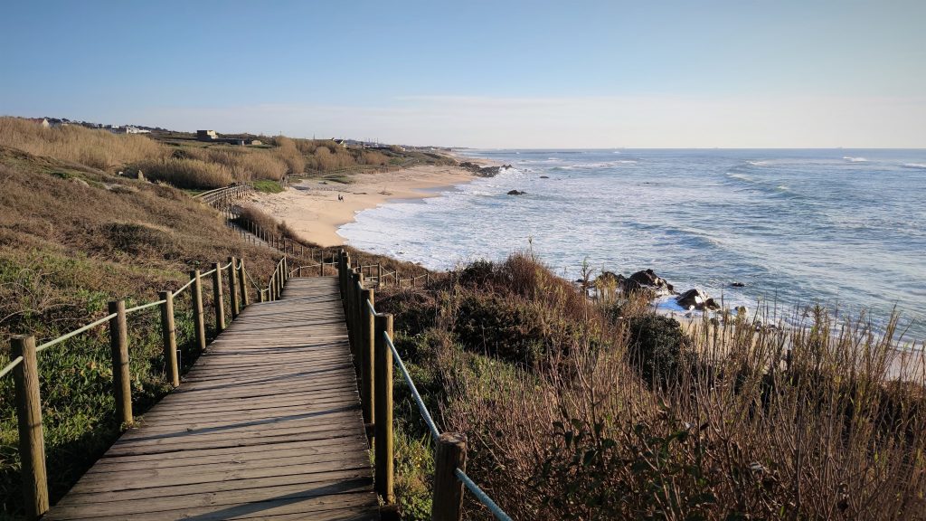 Schöne Aussicht immer am Meer entlang - Jakobsweg Portugal an der Küste